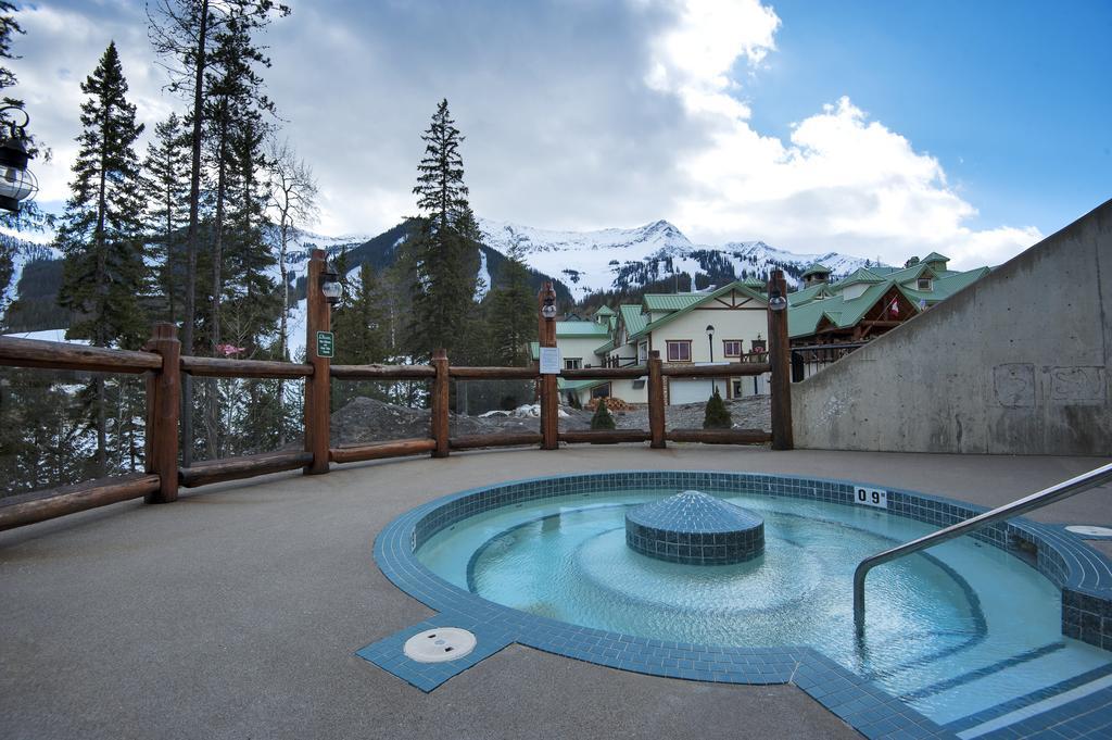 Lizard Creek Lodge เฟอร์นี ภายนอก รูปภาพ