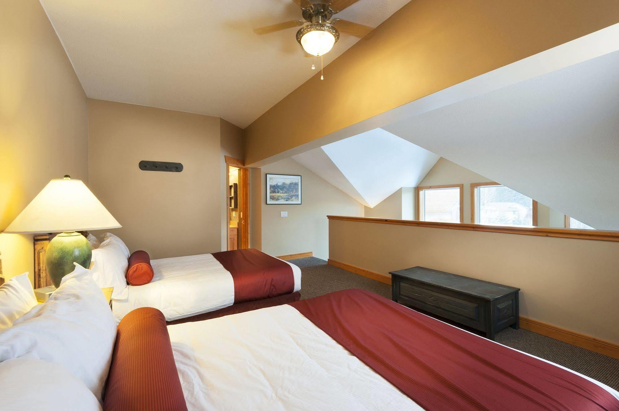 Lizard Creek Lodge เฟอร์นี ภายนอก รูปภาพ